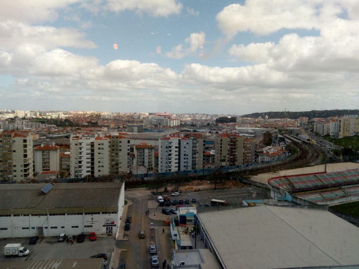 In Bed With Lisbon 11K Apartment Amadora Exterior photo